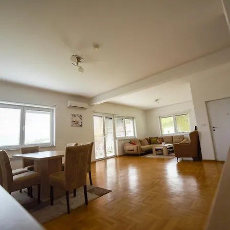 3 * Sarajevo